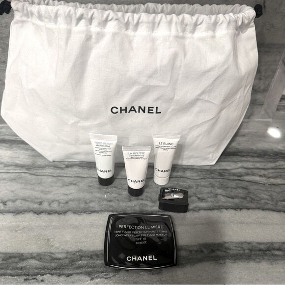 Beauty Bundle Chanel Skincare With Canvas‎ Drawstring Bag - Picture 1 of 3